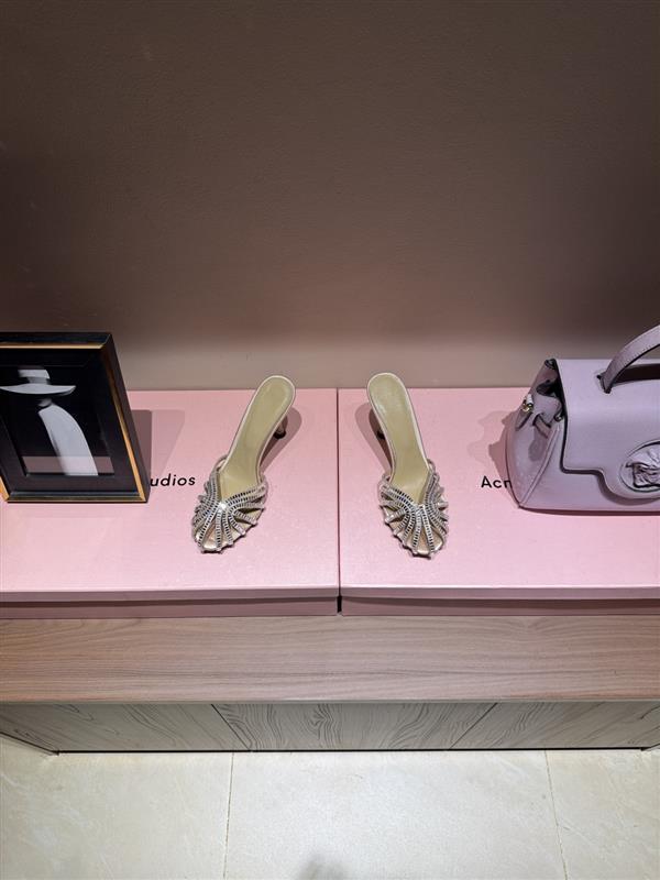 20251128101324588 300